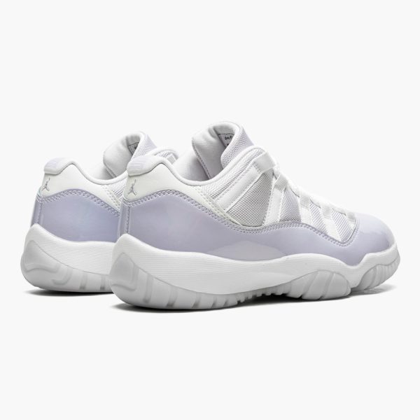 jordan-air-jordan-11-low-wmns-pure-violet_17769609_39477665_2048.jpg
